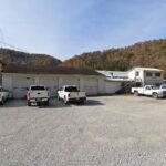 Leslie County Road Department Garage - Oficinas de administración del condado en Hyden, Kentucky, EE. UU.